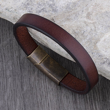 FABRIO - Sturdy leather bracelet with brass clasp - Harisson Fashion